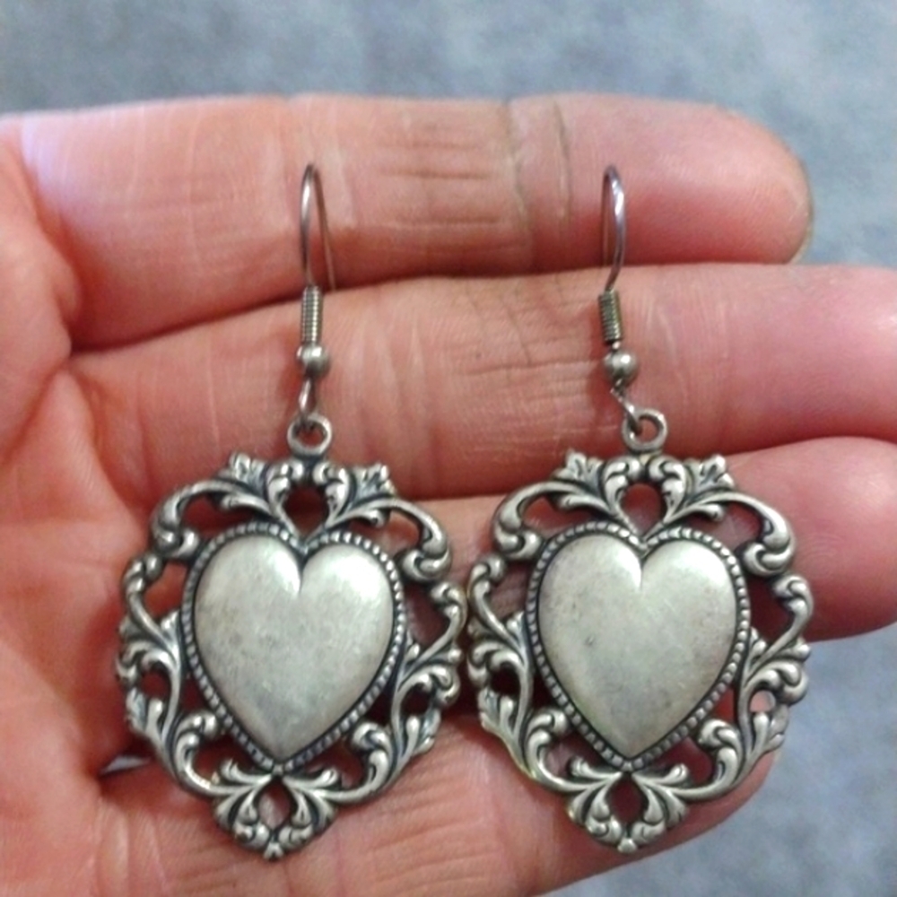 VINTAGE FILIGREE HEART SILVER-TONE DROP DANGLE HOOK 2.1" EARRINGS - Picture 2 of 8